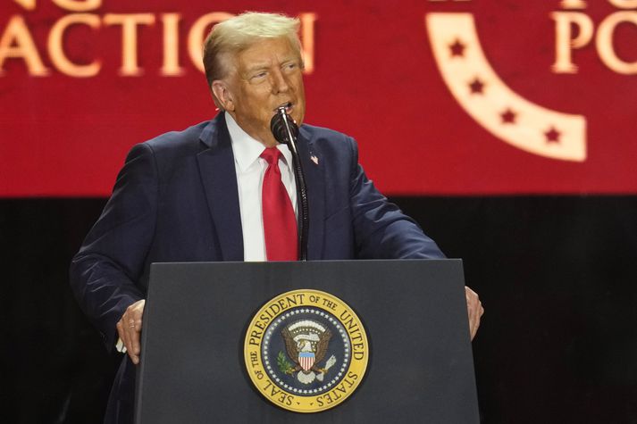 „Ég mun aldrei gleyma Charlie Kirk. Hann fer í sögubækurnar,“ sagði Trump.