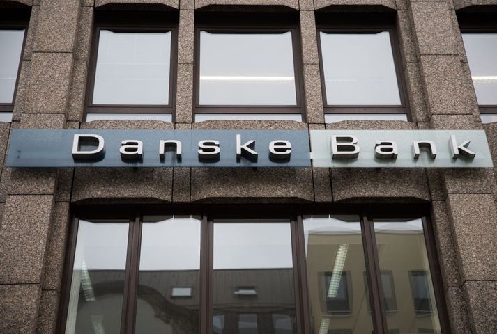 Forsaga málsins er sú að grunur er um að gríðarmikið peningaþvætti hafi átt sér stað í eistnesku útibúi Danske Bank á árunum 2007 til 2015.