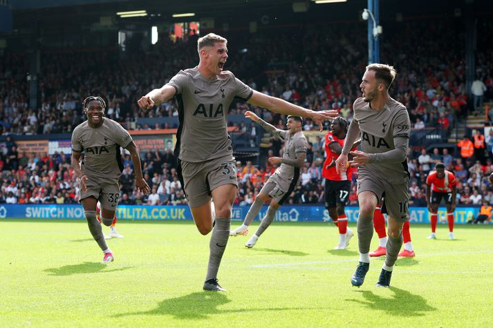 Micky van de Ven skoraði markið sem tryggði Tottenham sigurinn.