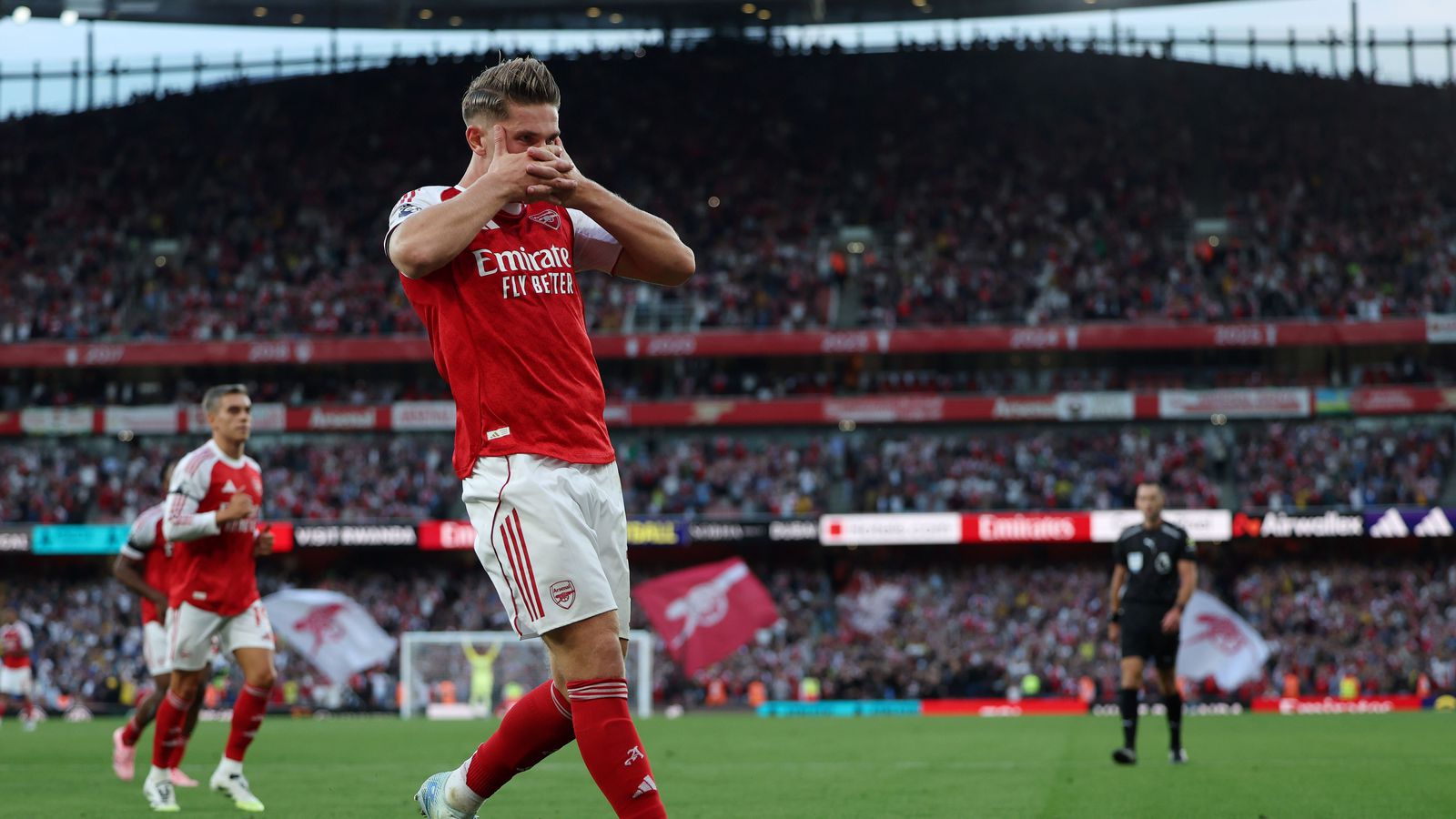Auð­veldara hjá Arsenal og Tottenham í Meistara­deildinni