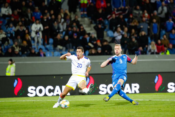 Kolbeinn Sigþórsson jafnar markamet Eiðs Smára Guðjohnsen með íslenska landsliðinu með öðru marki þess í 2-0 sigri á Andorra á Laugardalsvelli.