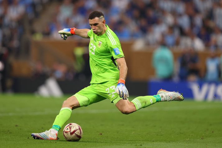 Emiliano Martinez gæti verið á förum frá Aston Villa.