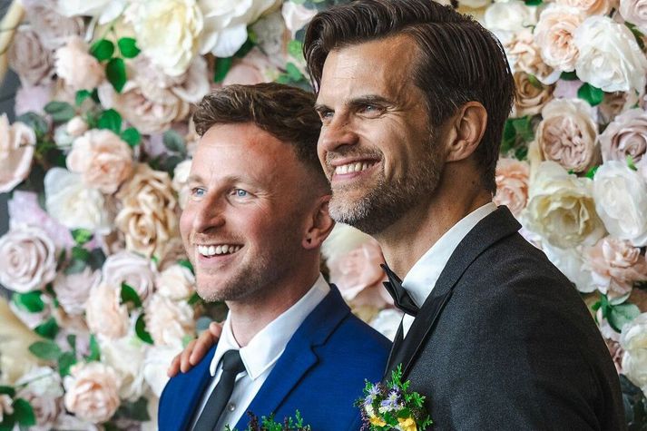 Bjarmi Fannar og Bjarni Snæbjörnsson eru ástfangnir upp fyrir haus og gengu í hjónaband á dögunum.