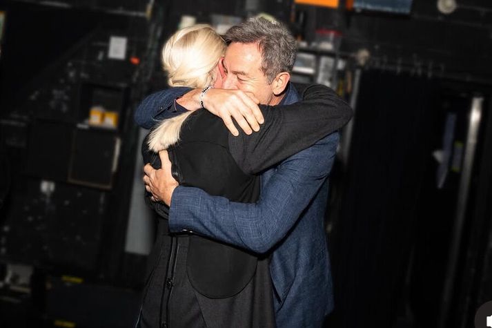 Tom Felton og Jason Isaacs féllust í faðma á frumsýningu Harry Potter á Broadway.