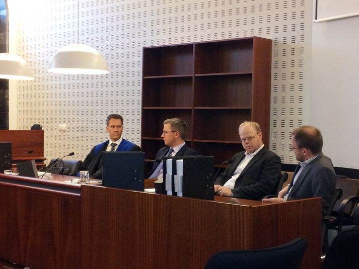 Hörður Felix Harðarson ásamt fulltrúum annarra verjenda við fyrirtökuna í dag.