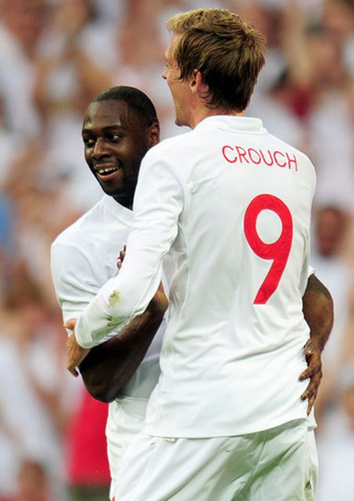 Ledley King og Peter Crouch skoruðu fyrstu tvö mörk Englands í kvöld.