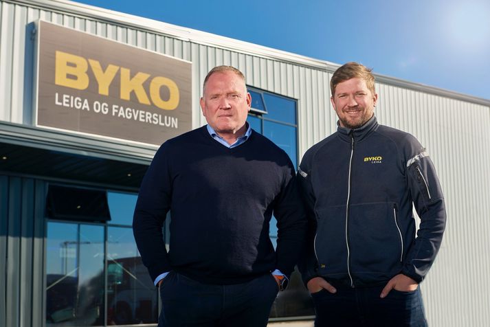 Eggert Kristinsson, framkvæmdastjóri fyrirtækjasviðs BYKO og Bragi Jónsson, rekstrarstjóri BYKO Leigu.