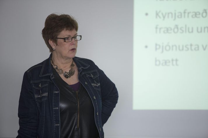 "Þessi biðtími er fólki gífurlega erfiður og það er svona eins og klukkan hálfpartinn stoppi í lífi fólks og því finnst það varla geta haldið áfram á meðan biðin stendur yfir.“