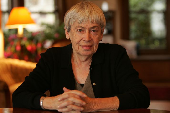 Ursula K Le Guin var einna þekktust fyrir bækur sínar í Earthsea-bókaröðinni.