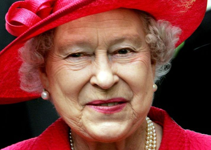 Elísabet Englandsdrottning gefur ekki neitt eftir á galeiðunni þrátt fyrir að vera komin á níræðisaldur.
