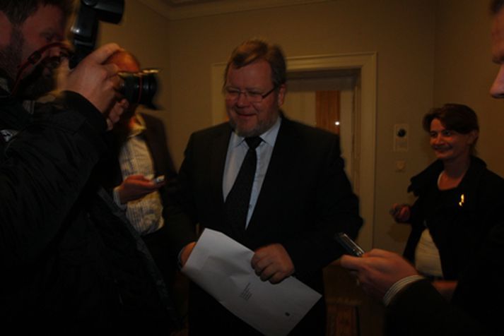 Össur stoltur af íslensku björgunarsveitamönnunum. Mynd/ Anton.