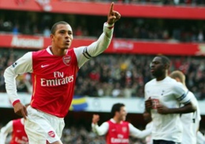 Gilberto Silva.