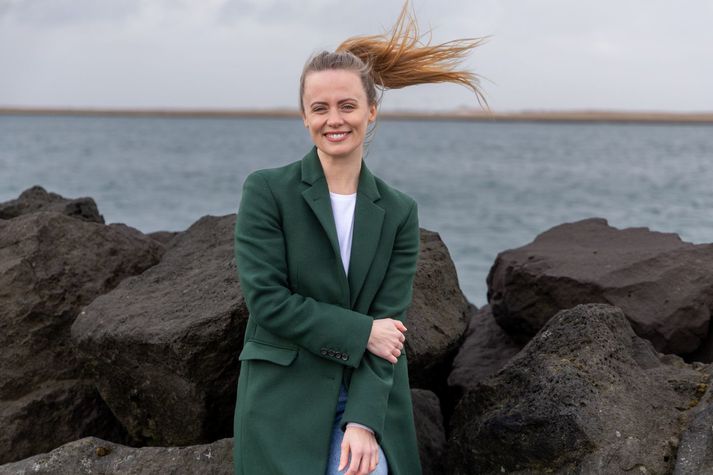 María Guðjónsdóttir starfar í dag hjá breska sendiráðinu á Íslandi. Þegar María var í meistaranámi fór hún í skiptinám til Rotterdam og var ekki tilbúin til að fara heim að því loknu. Rakst fyrir tilviljun á auglýsingu um starf hjá Weetabix í Bretlandi og endaði með að fá það starf, eftir nokkurra mánaða umsóknarferli.