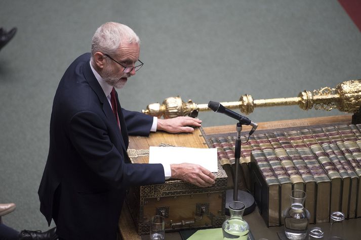Corbyn hefur undanfarið krafist nýrra kosninga til að greiða úr Brexit-flækjunni. Óvíst er að flokkur hans kæmi vel út úr þeim ef marka má stöðuna nú.