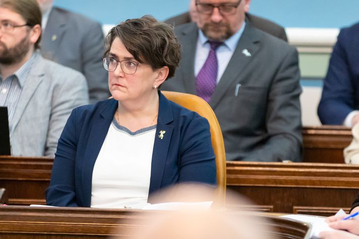 Fræðimenn við Rannsóknarsetur Háskóla Íslands ætla að sniðganga velferðarnefnd á meðan Anna Kolbrún þingmaður Miðflokksins á sæti í nefndinni.