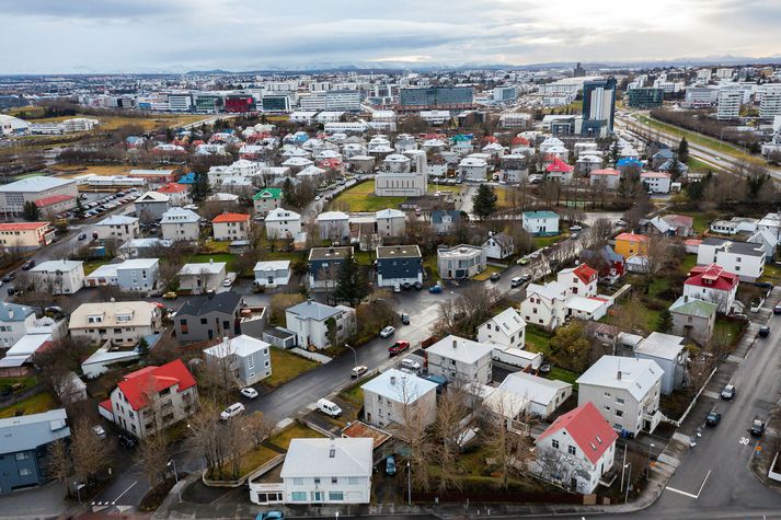 Íbúðir sem koma á markað staldra aðeins þar stutta stund og seljast að jafnaði á 20 dögum.