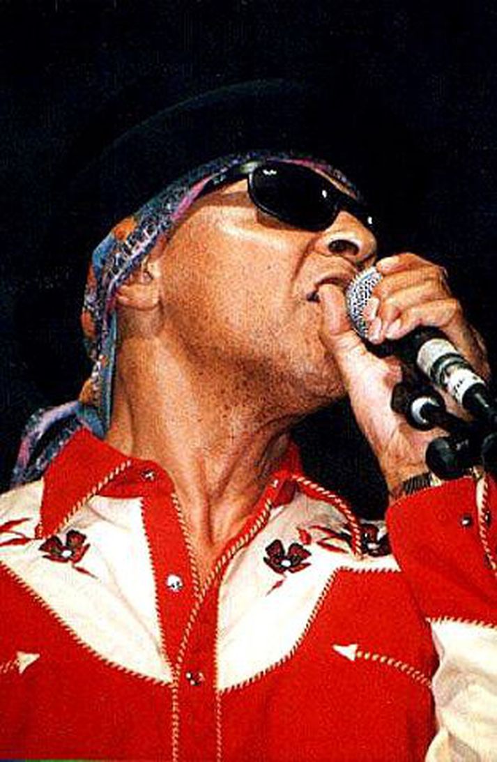 Arthur Lee söngvari Love Ein helsta goðsögn hippanna er látinn.
