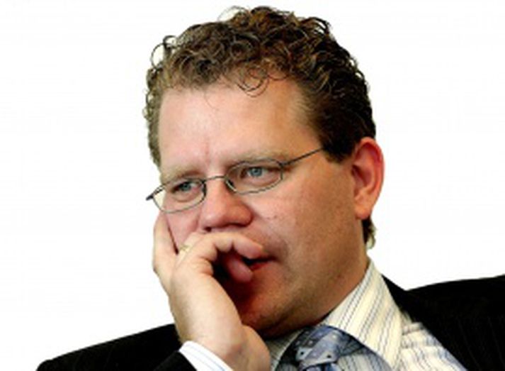 Árni Magnússon, félagsmálaráðherra, lagði málið fram á ríkisstjórnarfundi í morgun.