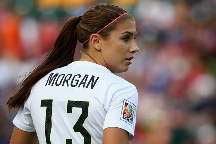 Alex Morgan kom Bandaríkjunum á bragðið gegn Kólumbíu.