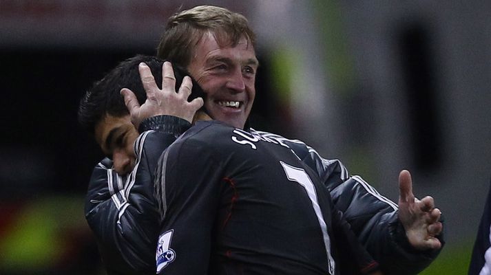 Kenny Dalglish, stjóri Liverpool með Luis Suarez.