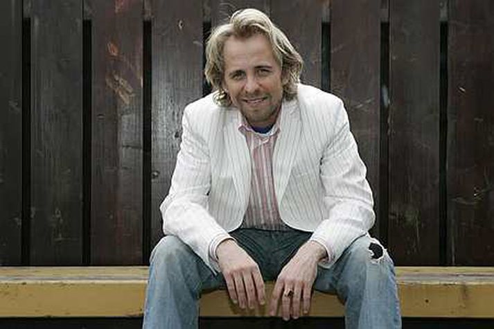 Geir Ólafsson, söngvari.