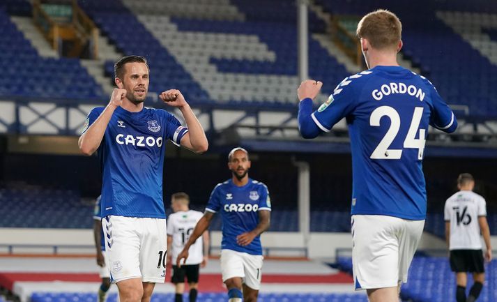 Gylfi Þór átti frábæran leik í kvöld er Everton flaug inn í 32-liða úrslit enska deildarbikarsins.