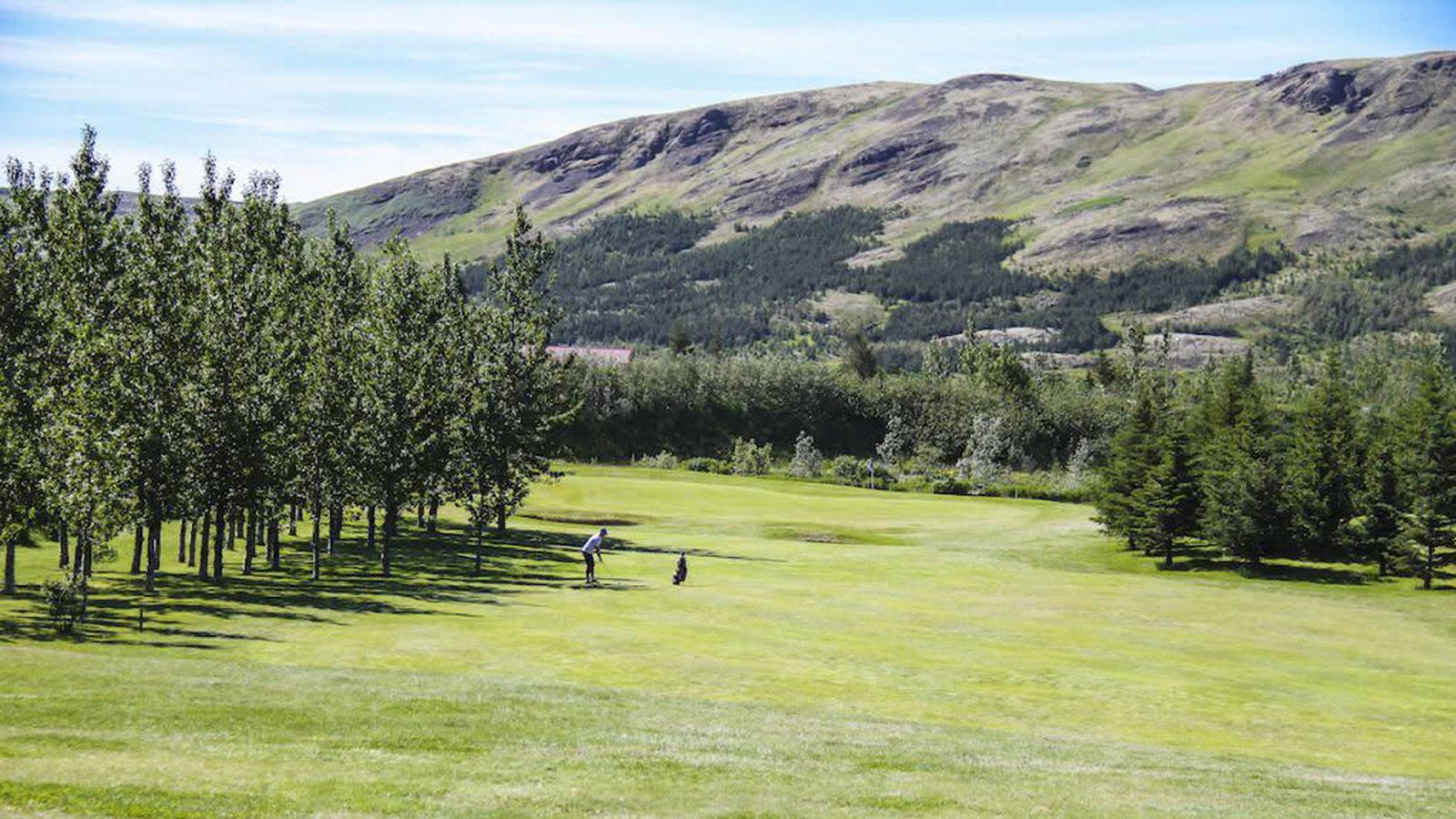 Bakkakotsvelli lokað vegna rigninga: Grjótharðir golfarar þurfa að láta í minnipokann fyrir rigningunni