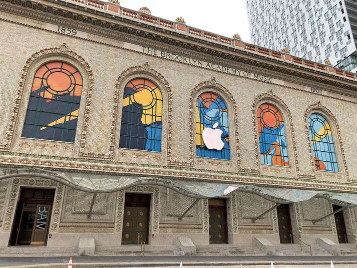 Kynning Apple fer fram í Brook­lyn Academy of Music í New York.