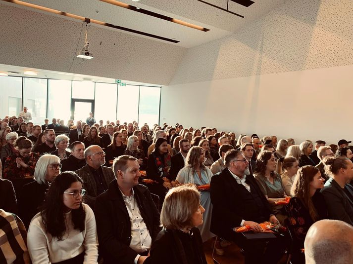 Athöfnin fór fram í Hjálmakletti í Borgarnesi.