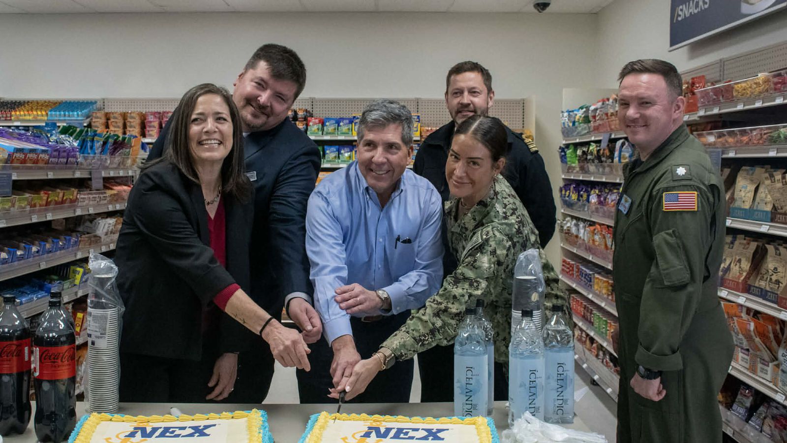 Verslun opnar á varnarsvæðinu en viðveran stendur í stað