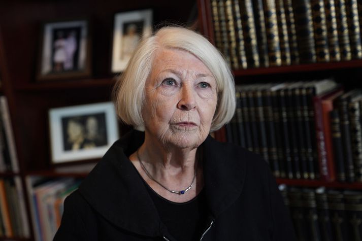 Sigrún Júlíusdóttir er doktor í fjölskyldutengslum og prófessor emerita í félagsráðgjöf. 