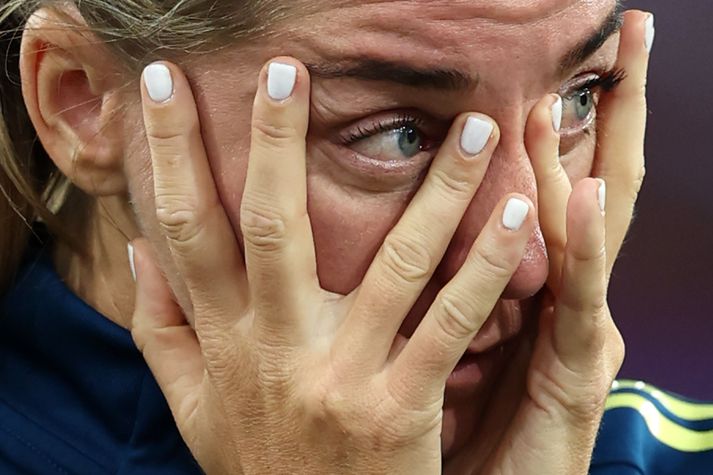 Það var tilfinningaþrungin stund þegar Linda Sembrant kvaddi landsliðið fyrir ári síðan og nú eru fótboltaskórnir komnir upp á hillu og móðurhlutverkið bíður.