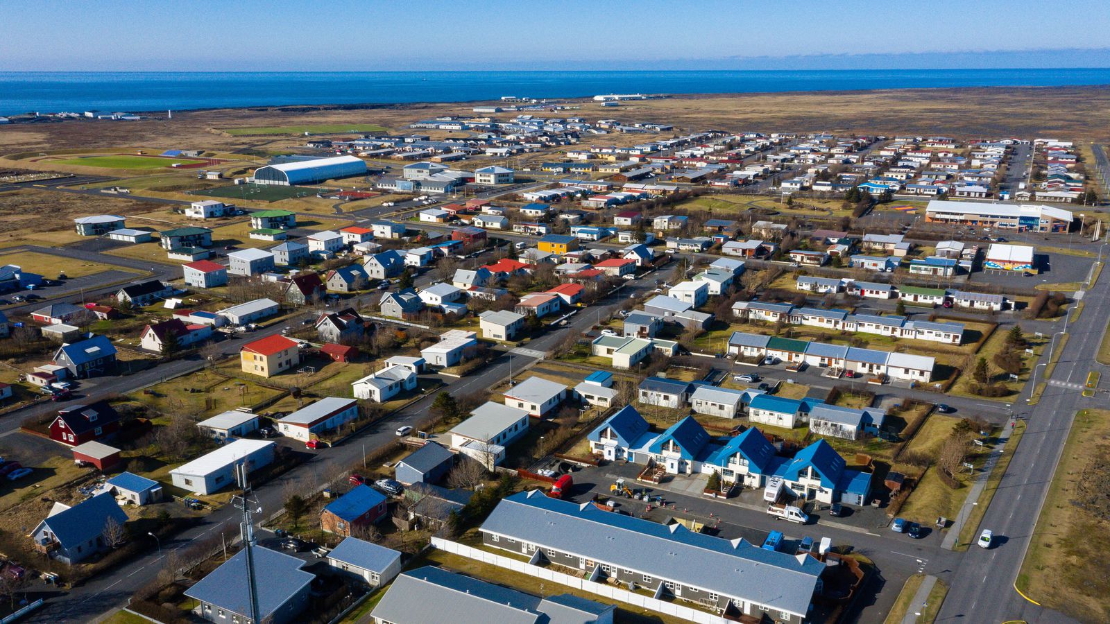 Tveir hand­teknir í að­gerðum lög­reglu