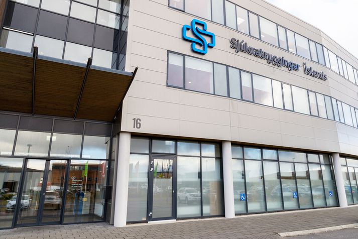 Um er að ræða fyrstu langtímasamningana sem gerðir hafa verið vegna liðskipta-, bak-, kviðsjár-, og brjóstaminnkunaraðgerða. 