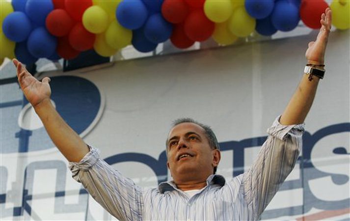 Manuel Rosales, frambjóðandi hinna efnameiri í Kólumbíu.