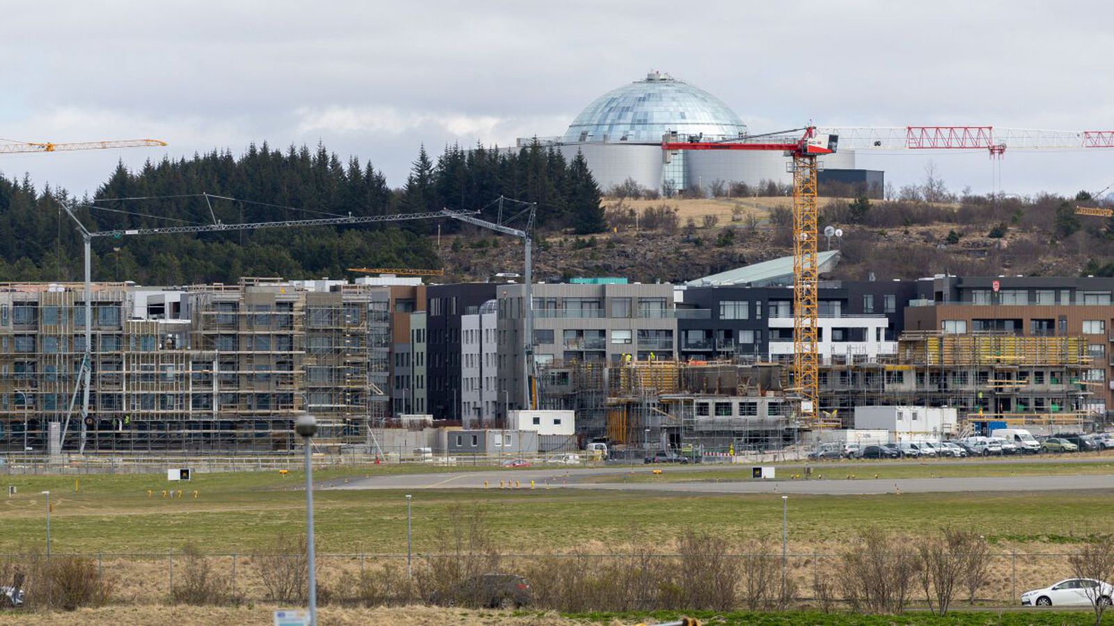Slaka á kröfum um íbúðastærðir og verslunar­rými á jarð­hæð