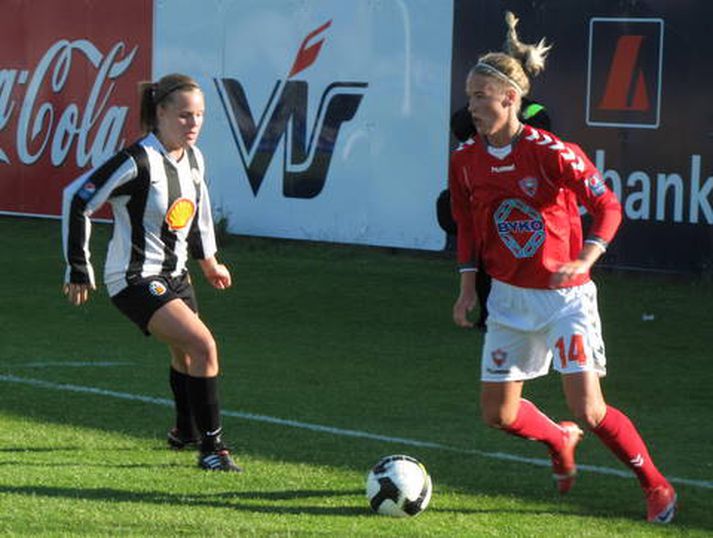 Valskonan Dagný Brynjarsdóttir í leiknum í gær.