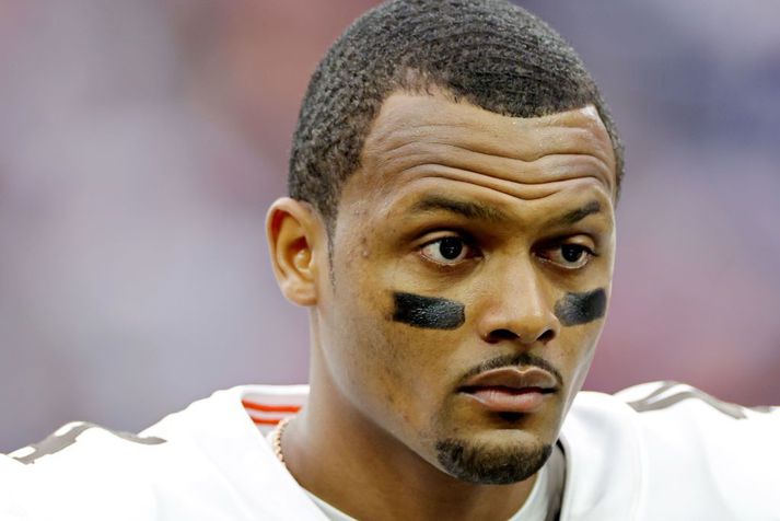 Deshaun Watson var ásakaður um kynferðislegt misferli af 24 konum hið minnsta.