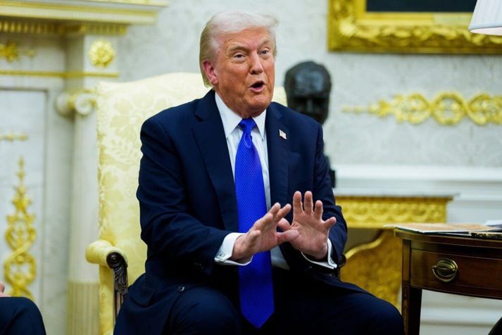 Fyrirhuguðum fundi Trump og Pútín var frestað um óákveðinn tíma í gær. 