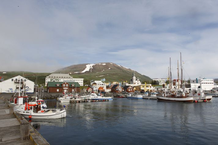 Við Hafnarstéttina eru veitingahús og staðir þar sem eflaust er hægt að komast á salernið.