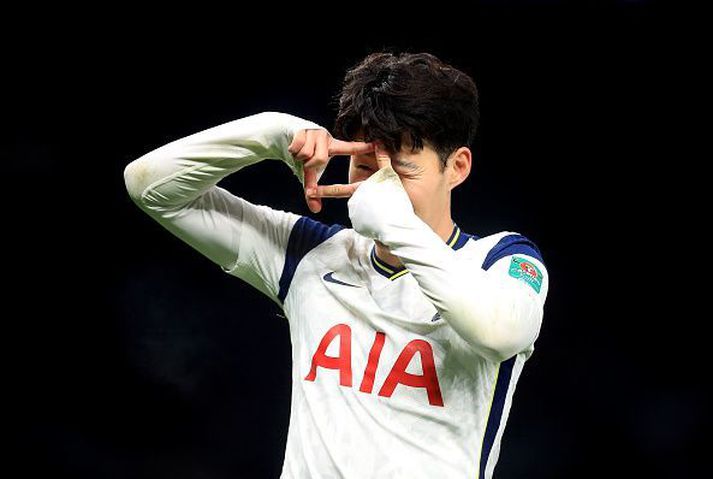 Son Heung-Min fagnar marki sínu í kvöld.