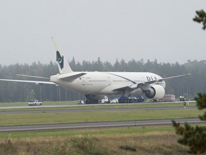 Pakistanska flugvélin er í Svíþjóð. Mynd/ AFP.