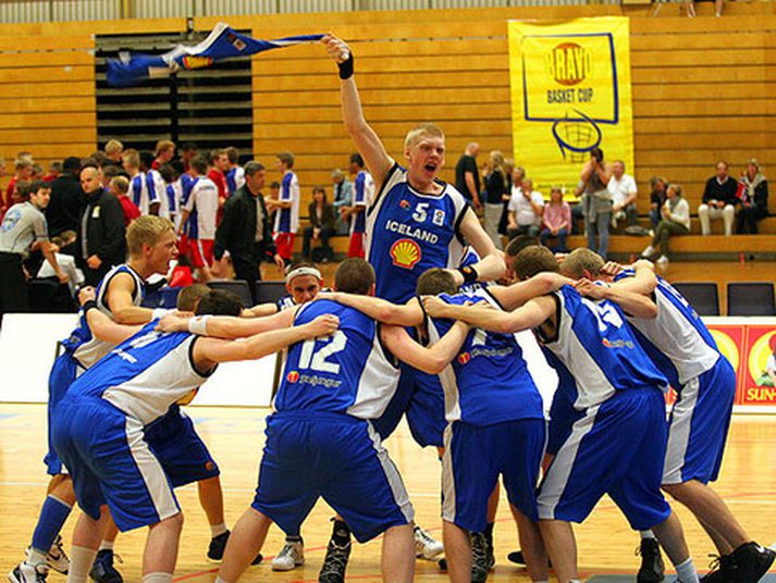 18 ára landsliðið á þrjá fulltrúa í EM-hóp A-landsliðs karla.