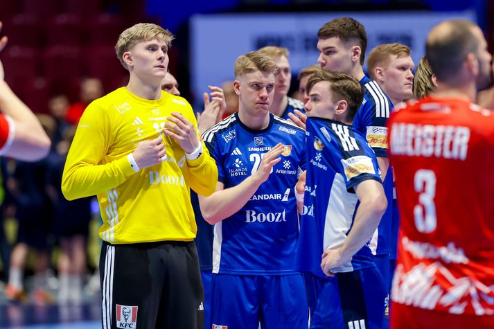 Íslensku leikmennirnir voru vonsviknir í leikslok.