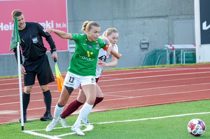 Ásta Eir Árnadóttir og stöllur unnu öruggan sigur í kvöld.