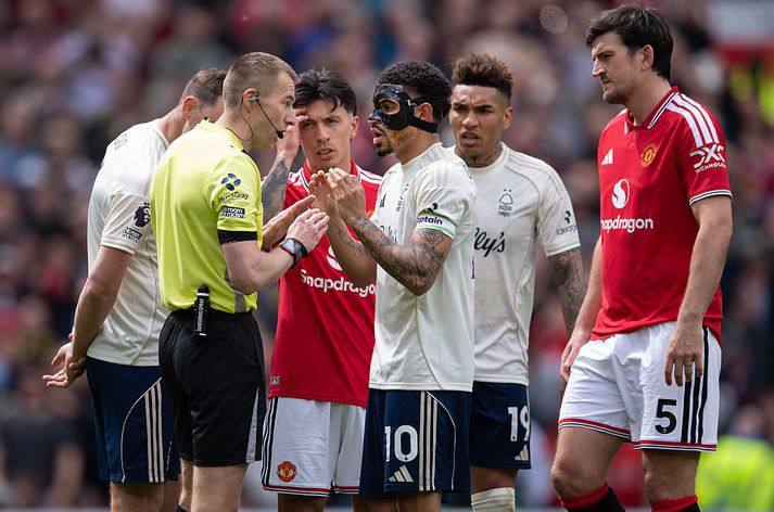 Leikmenn Nottingham Forest botnuðu að sjálfsögðu ekkert í ákvörðun Salisbury.