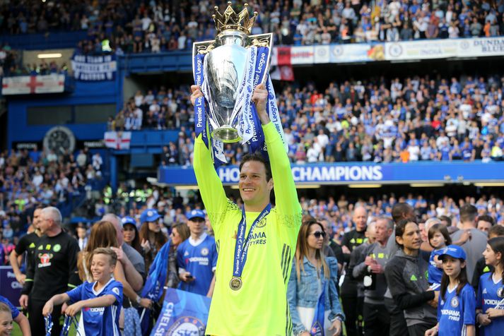 Asmir Begović var á mála hjá Chelsea frá 2015 til 2017.