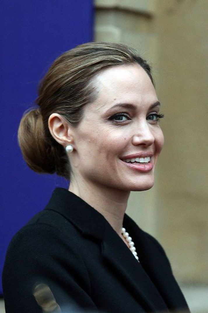 Angelina Jolie flutti hjartnæma og uppbyggilega þakkarræðu við Nickelodeon Kid's Choice-verðlaunaveitinguna.