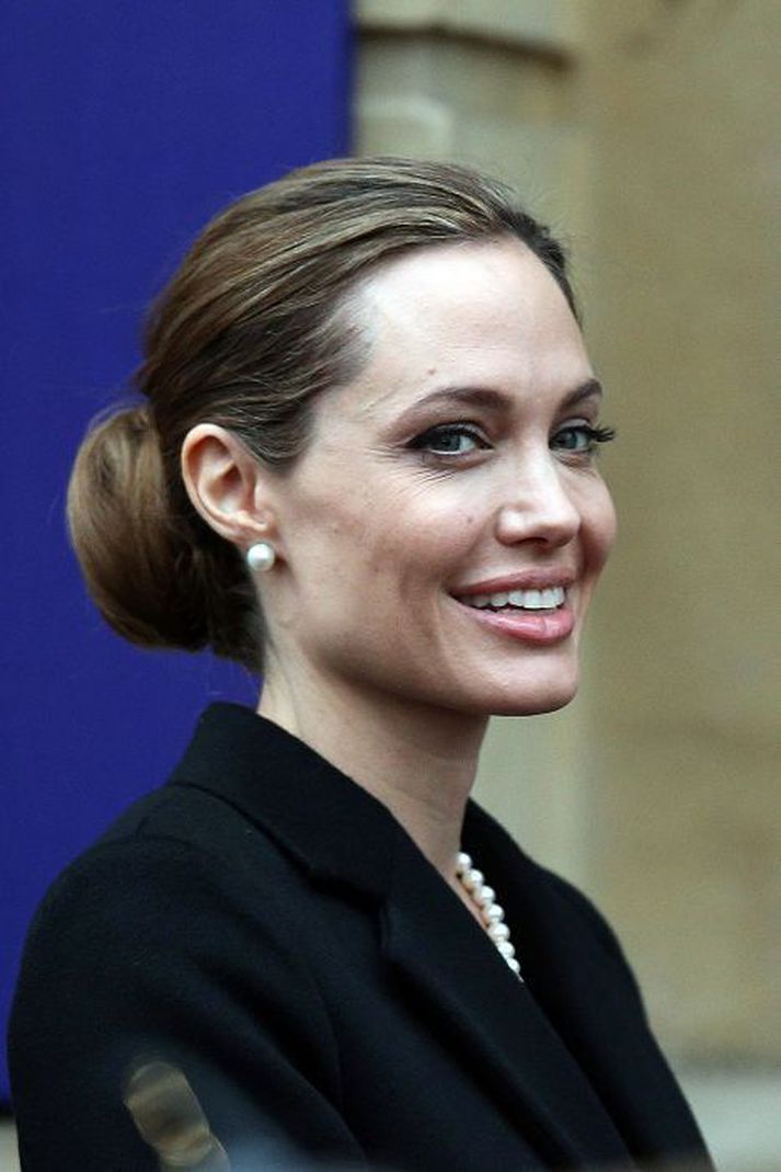 Angelina Jolie flutti hjartnæma og uppbyggilega þakkarræðu við Nickelodeon Kid's Choice-verðlaunaveitinguna.