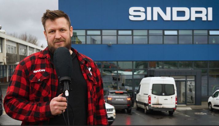 Tommi Steindórs kíkti við hjá Sindra og skoðaði hvað Iðnaðarmaður ársins 2025 fær í verðlaun.